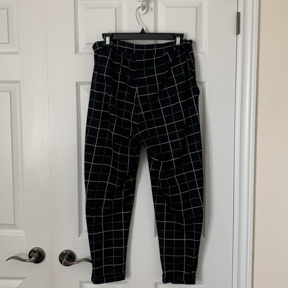 Relaxed-Fit Plaid Pants - Picture 4 of 4